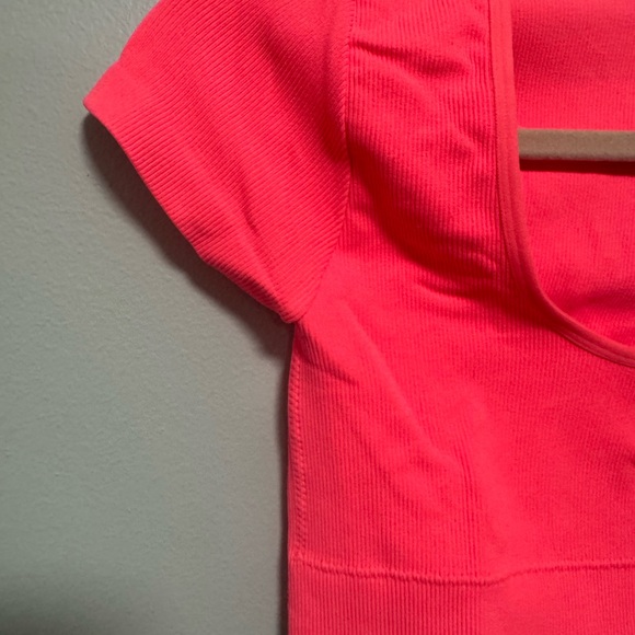 Aerie Pink Superchill Seamless Ring Cap Sleeve Bra Top - Picture 9 of 11